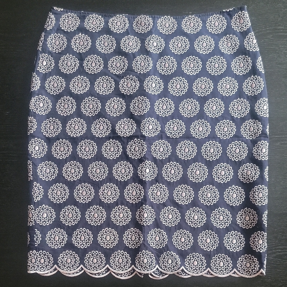 Elegant Navy Blue Patterned Skirt